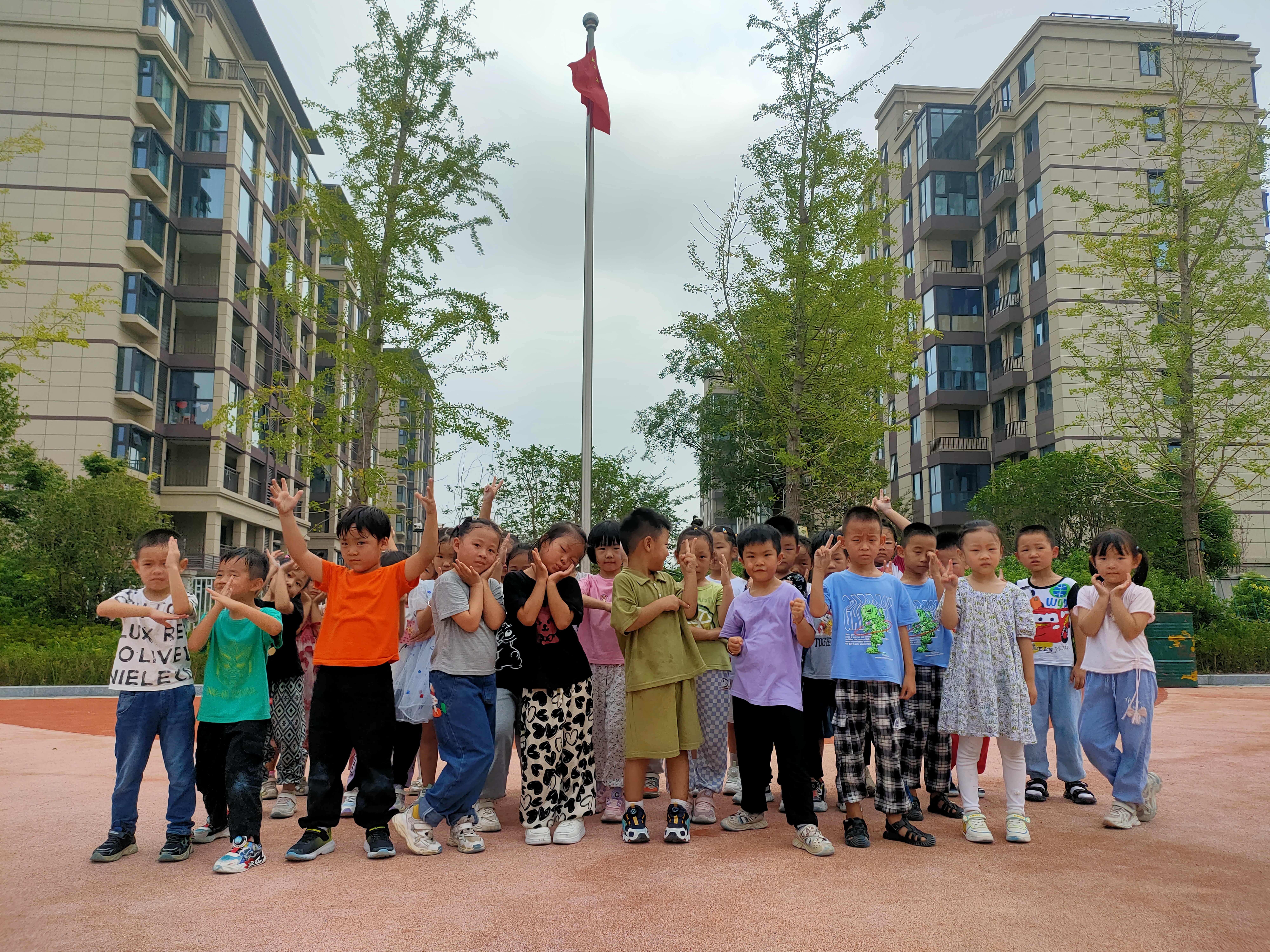 fe8e4d00d5e644e181b4f9792a9e5abb.jpg fe8e4d00d5e644e181b4f9792a9e5abb.jpg