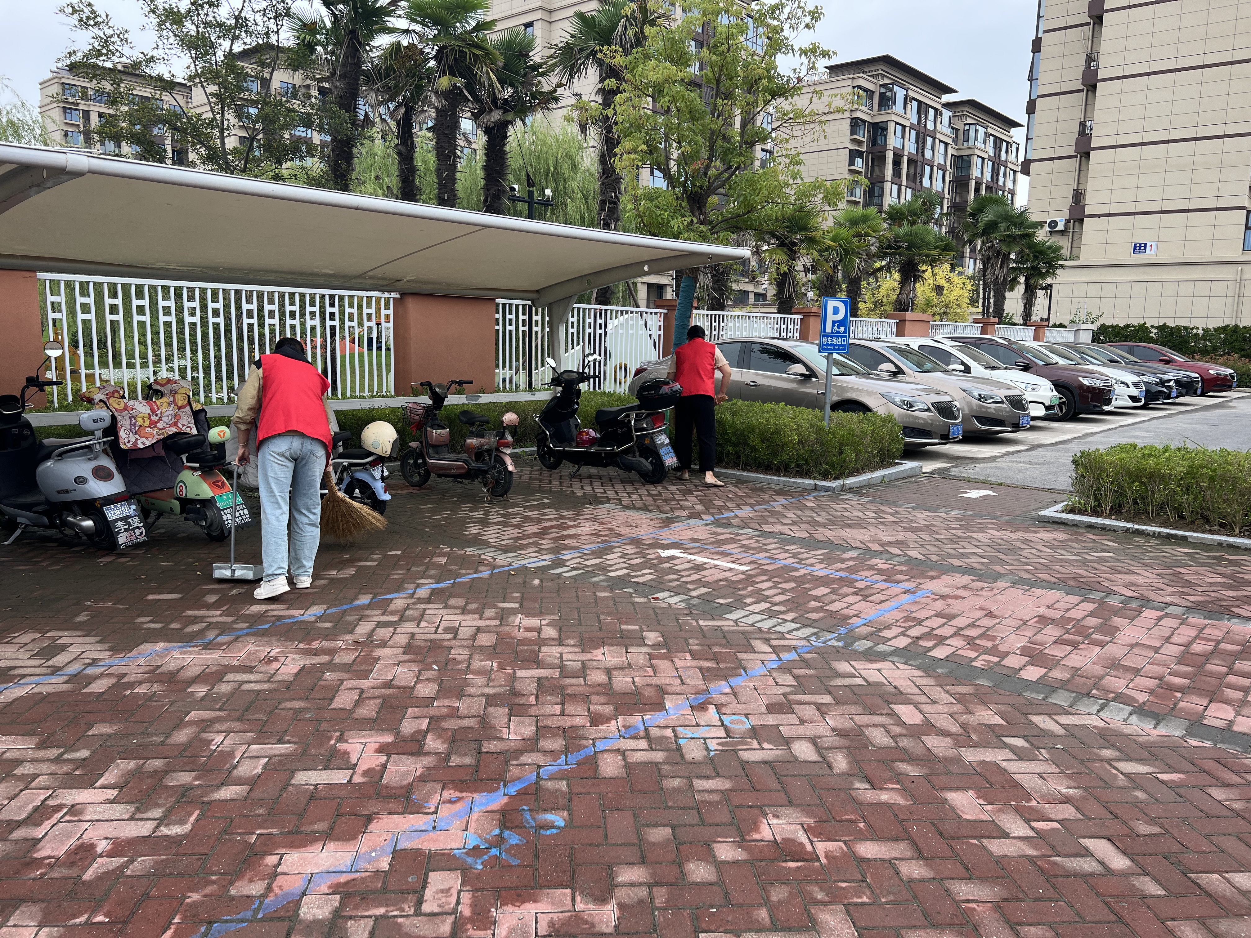 aeed989b4d884fe8b67a51116609b255.jpg aeed989b4d884fe8b67a51116609b255.jpg