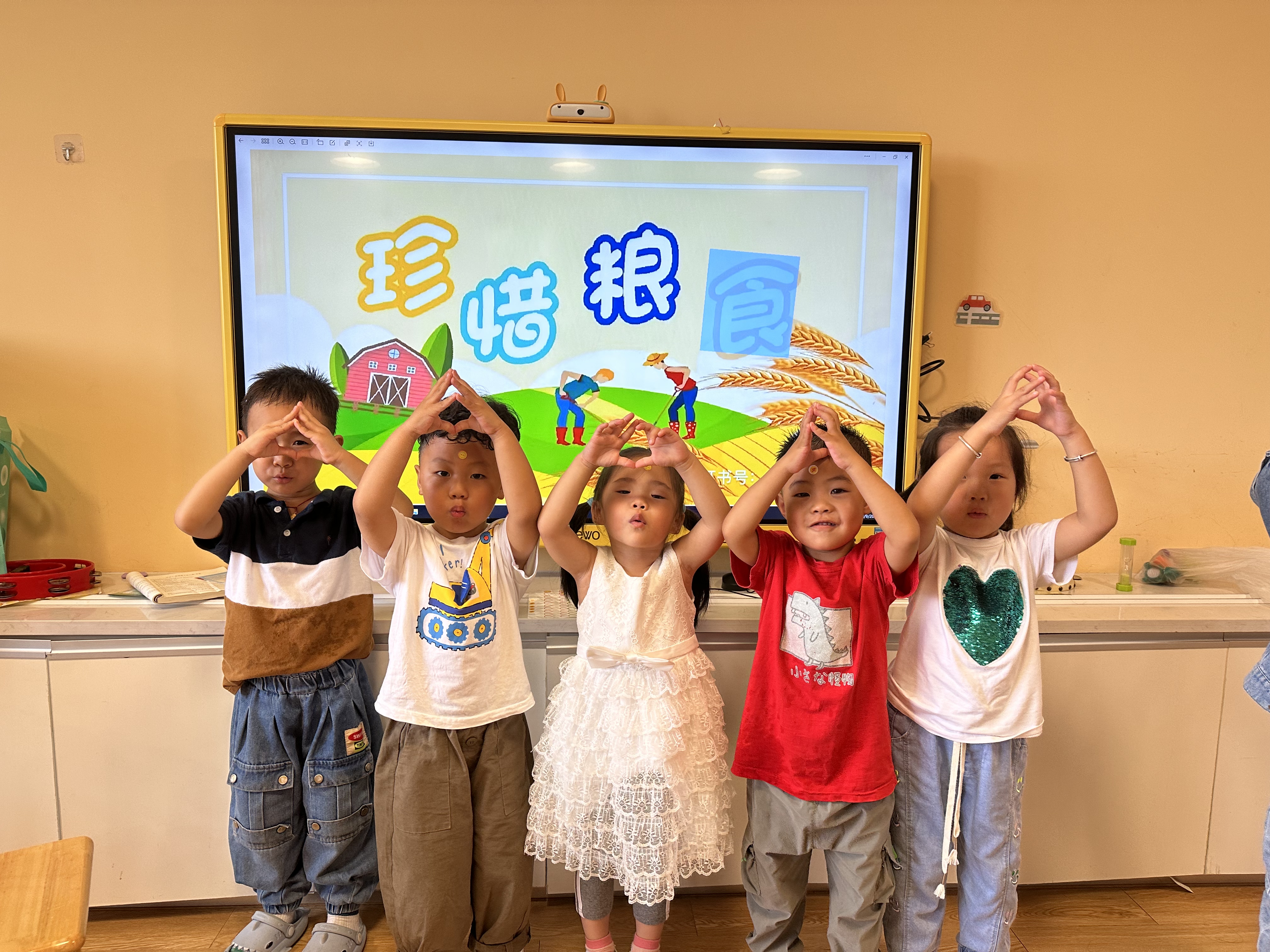 fcf9186db38747f1bc91b7008d8a5d2f.jpg fcf9186db38747f1bc91b7008d8a5d2f.jpg